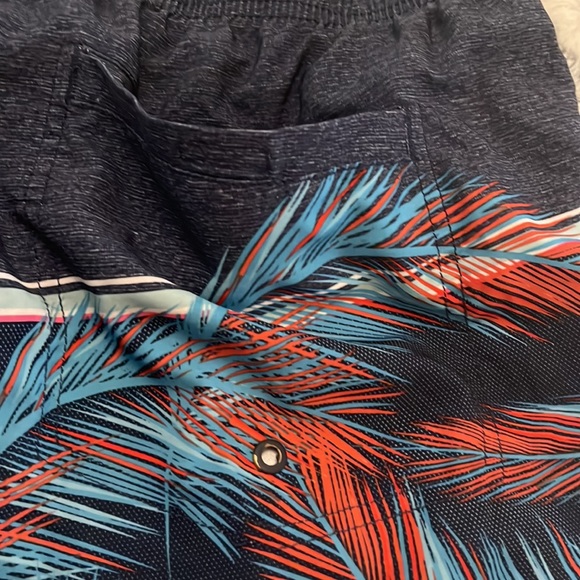 George Mens Swim Trunks/Shorts, Size L, With Pockets, Excellent Condition!! - Picture 7 of 7